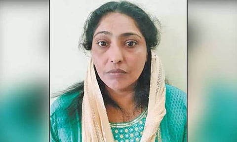 கொரட்டூரில் அடுக்குமாடி குடியிருப்பில் விபசாரம்; பெண் கைது