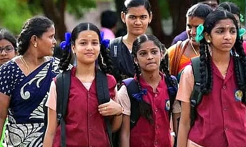 விடுமுறையை ஈடுசெய்ய காஞ்சிபுரம் மாவட்டத்தில் நாளை அனைத்து பள்ளிகளும் செயல்படும்...!