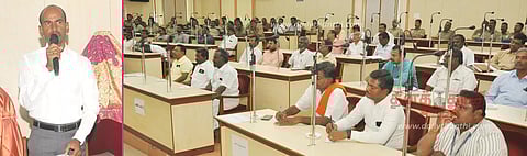 ஈரோடு கிழக்கு தொகுதி இடைத்தேர்தல் தொடர்பாக ஆலோசனை கூட்டம்- மாநகராட்சி ஆணையாளர் தலைமையில் நடந்தது