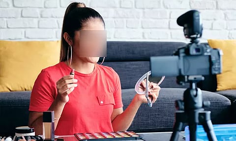 சமூக ஊடக பிரபலங்களுக்கு மத்திய அரசின் புதிய விதிகள்; மீறினால் ரூ.50 லட்சம் வரை அபராதம்