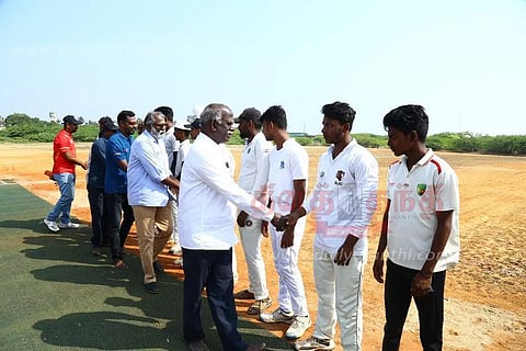 காரைக்காலில் கிரிக்கெட் போட்டி