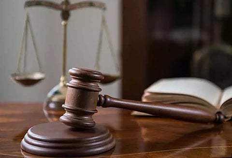 சேலத்தில்செல்போன் பறித்த வழக்கில் வாலிபருக்கு 10 மாதம் சிறை