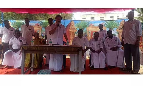 மயிலம் ஒன்றியத்தில்அ.தி.மு.க. ஆலோசனை கூட்டம்சி.வி. சண்முகம் எம்.பி. பங்கேற்பு