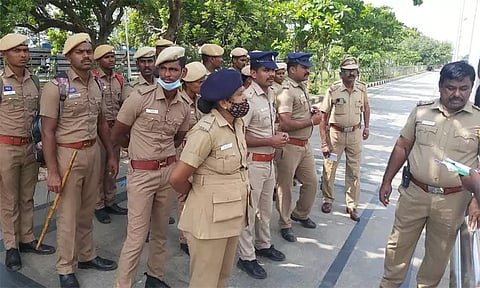 குடியரசு தினவிழா கொண்டாட்டம்: சென்னையில் 5 அடுக்கு போலீஸ் பாதுகாப்பு...!