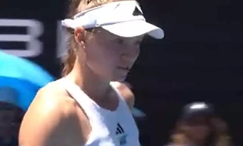 ஆஸ்திரேலிய ஓபன் டென்னிஸ்: கஜகஸ்தான் வீராங்கனை எலினா ரைபாகினா அரை இறுதிக்கு முன்னேற்றம்