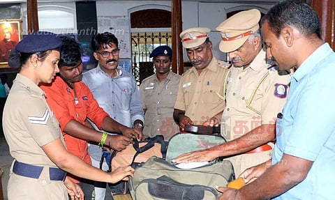 தஞ்சை ரெயில் நிலையத்தில் போலீசார் தீவிர கண்காணிப்பு