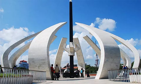 மெரினாவில் தலைவர்கள் நினைவிடங்களை பார்வையிட இன்றும் நாளையும் மக்களுக்கு அனுமதியில்லை!