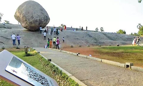 செல்போனில் கியூ.ஆர். கோடு மூலம் ஸ்கேன் செய்து மாமல்லபுரம் புராதன சின்ன வரலாற்று தகவல்களை ஒலி வடிவில் கேட்டு மகிழலாம் - தொல்லியல் துறை ஏற்பாடு