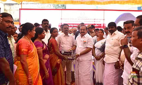 குடும்ப தலைவிகளுக்கு மாதம் ரூ.1,000 வழங்கும் திட்டம் விரைவில் செயல்படுத்தப்படும்; அமைச்சர் அர.சக்கரபாணி தகவல்