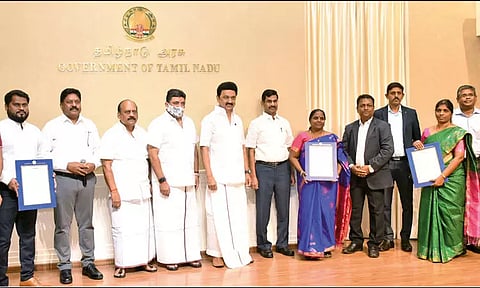 பட்டியலினத்தவர், பழங்குடியினருக்கான புத்தொழில் நிதித் திட்டம்: முதல்-அமைச்சர் தொடங்கி வைத்தார்