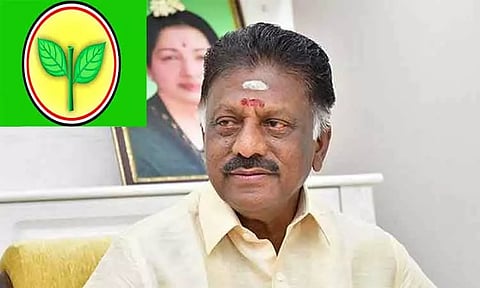 இரட்டை இலை சின்னத்திற்காக கையெழுத்திடும் அதிகாரம் ஓபிஎஸ்-க்கு மட்டுமே இருக்கிறது- மனோஜ் பாண்டியன்