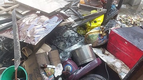 தக்கலையில்வங்கி அதிகாரி வீட்டில் பிரிட்ஜ் வெடித்து தீ விபத்து