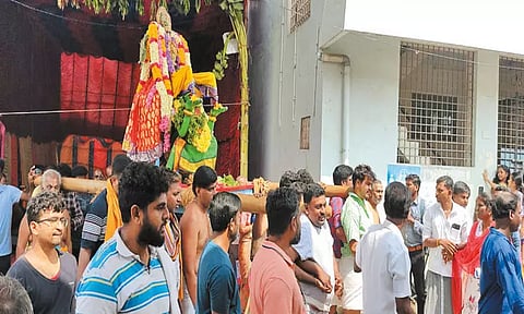 சிங்கப்பெருமாள் கோவில் பாடலாத்ரி நரசிம்ம பெருமாள் திருவீதி உலா