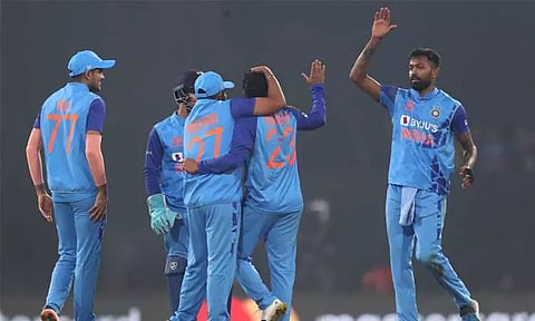 2வது டி20: இந்தியாவின் வெற்றிக்கு 100 ரன்கள் இலக்கு நிர்ணயித்தது நியூசிலாந்து