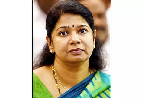 மதுவிலக்கை அமல்படுத்துவோம் என தேர்தல் அறிக்கையில் சொல்லவில்லை -கனிமொழி எம்.பி. பேட்டி