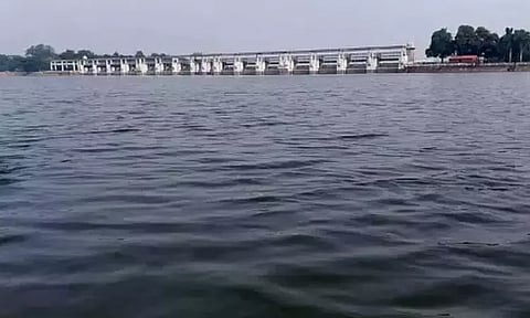 பூண்டி ஏரியில் இருந்து செம்பரம்பாக்கம் ஏரிக்கு தண்ணீர் திறப்பு நிறுத்தம்