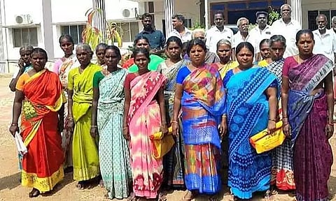 நிலக்கோட்டை தாலுகா அலுவலகத்தை முற்றுகையிட்ட கிராம மக்கள்