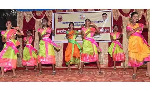 பள்ளி மாணவ-மாணவிகளின் கலை நிகழ்ச்சிகள்