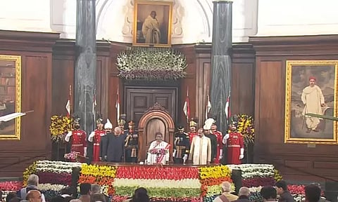 திருவள்ளுவர், ஆதிசங்கரர் வழியில் மத்திய அரசு - ஜனாதிபதி திரவுபதி முர்மு