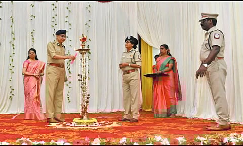 பெண் போலீசாருக்கு தங்கும் விடுதி கட்ட முதல்-அமைச்சரிடம் கோரிக்கை வைக்கப்படும்: போலீஸ் கமிஷனர் தகவல்