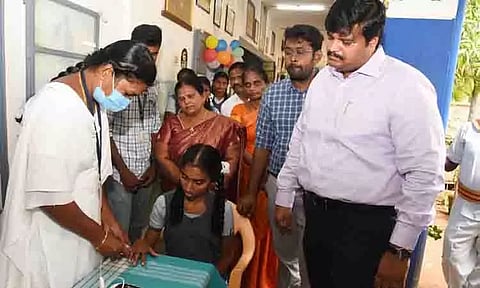 ரத்தசோகை கண்டறியும் திட்டத்தில் கரூர் மாவட்டம் முன்னோடியாக உள்ளது: கலெக்டர் தகவல்