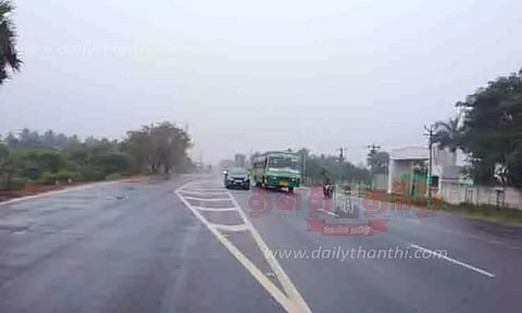 உடையார்பாளையத்தில் கடும் பனி மூட்டம்