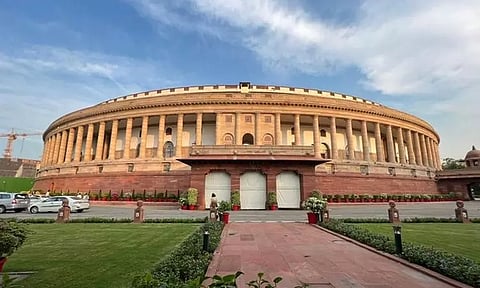 அதானி குழும விவகாரம்: எதிர்க்கட்சிகள் தொடர் அமளி... நாடாளுமன்ற இரு அவைகளும் நாளை வரை ஒத்திவைப்பு.!