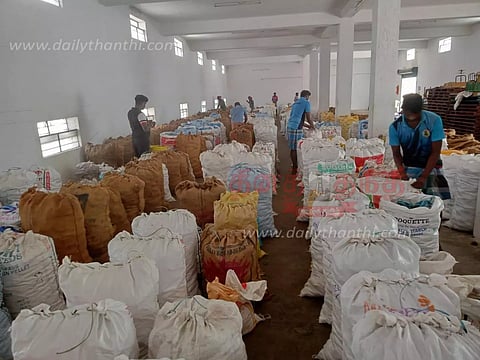 ரூ.15 லட்சத்துக்கு தேங்காய் பருப்பு ஏலம்