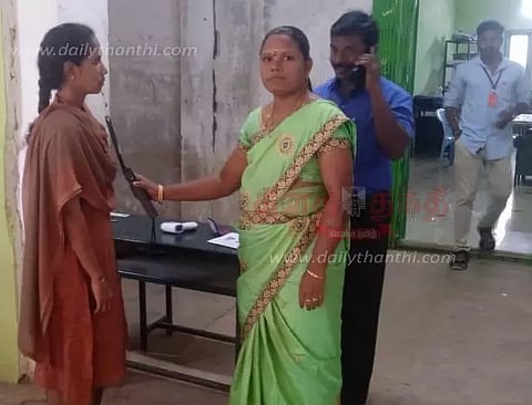 ஆசிரியர் தகுதி தேர்வு 2-ம் தாளுக்கான கணினி வழி தேர்வு தொடக்கம்