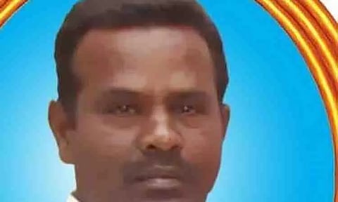 பணம் கொடுக்கல், வாங்கல் தகராறில் அ.தி.மு.க. வார்டு செயலாளர் அரிவாளால் வெட்டிக்கொலை