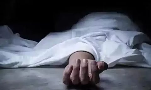 வாஸ்து பிரகாரம் சீரமைக்க இடித்தபோது பரிதாபம்; வீட்டின் சுவர் இடிந்து விழுந்து விவசாயி பலி