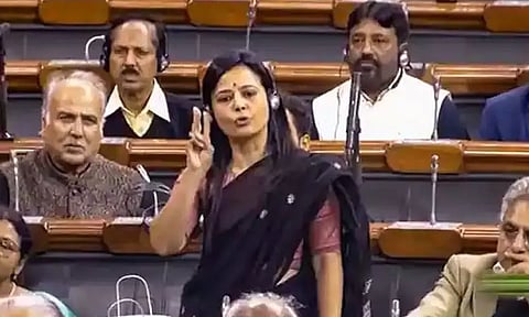 பாஜக எம்.பி.க்கு எதிராக ஆட்சேபனைக்குரிய வார்த்தைகளைப் பயன்படுத்திய மஹுவா மொய்த்ரா எம்.பி.