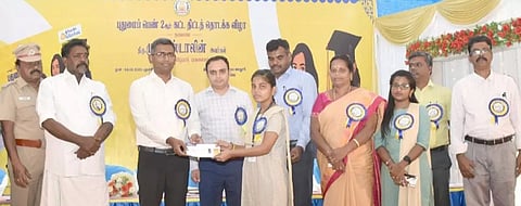 புதுமைப்பெண் திட்டத்தில் 981 மாணவிகளுக்கு ரூ.1,000 உதவித்தொகை