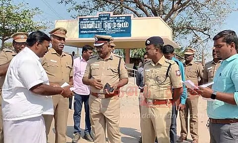 வீரளூர் ஊராட்சியில் கலவரம் ஏற்பட்ட பகுதியில் போலீஸ் ஐ.ஜி. ஆய்வு