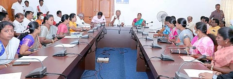 அனைத்து வரி இனங்களையும் முறைப்படுத்தி வசூலிக்க வேண்டும்