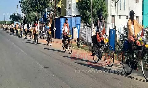 திருச்செந்தூருக்கு சைக்கிள் பயணம்