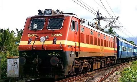 சென்னை-காரைக்குடி செல்லும் பல்லவன் விரைவு ரெயில் சேவை 9 நாட்கள் ரத்து - தெற்கு ரயில்வே அறிவிப்பு