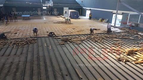 விளையாட்டு மைதானம் ரூ.63 லட்சத்தில்புதுப்பிக்கும் பணி மும்முரம்