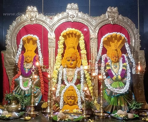 முப்பெரும் தேவியர் பவானி அம்மன் கோவிலில் சிறப்பு பூஜை