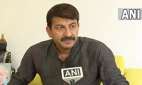 டெல்லி மக்களின் தொலைபேசி உரையாடல்களை ஆம் ஆத்மி அரசு பதிவு செய்கிறது - பாஜக குற்றச்சாட்டு