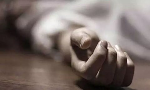 மேற்கு வங்காளத்தில் ஹீலியம் கேஸ் சிலிண்டர் வெடித்ததில் 4 பேர் உயிரிழப்பு - 10 பேர் காயம்