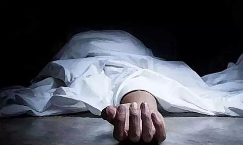 பலூனுக்கு காற்றடித்தபோது சிலிண்டர் வெடித்து 4 பேர் உயிரிழப்பு !