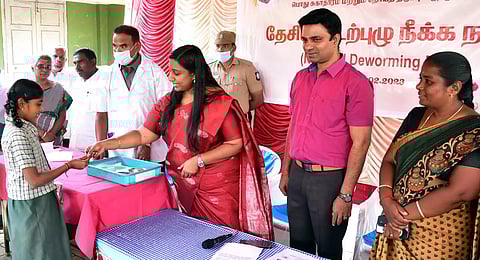 பள்ளி குழந்தைகளுக்கு குடற்புழு நீக்க மாத்திரை