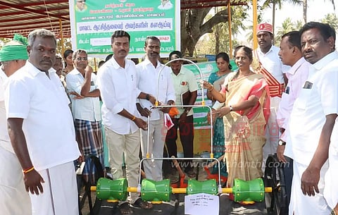 விவசாயிகளுக்கு நலத்திட்ட உதவிகள்