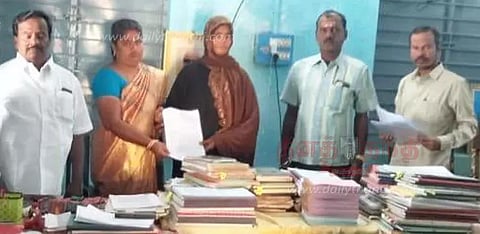 பயனாளிகளுக்கு இலவச வீட்டுமனை பட்டா வழங்கும் நிகழ்ச்சி