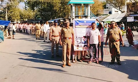 சாலை பாதுகாப்பு விழிப்புணர்வு ஊர்வலம்