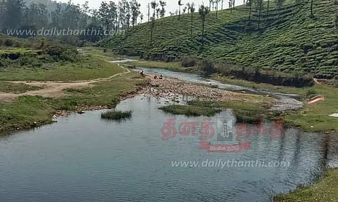 சுற்றுலா பயணிகள் வருகை குறைந்தது