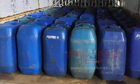 1,300 லிட்டர் மண்எண்ணெய் பறிமுதல்