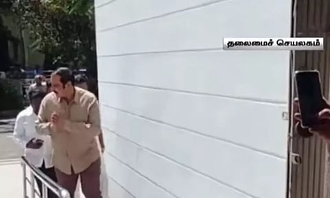 முதல்-அமைச்சர் மு.க ஸ்டாலினுடன் அன்புமணி ராமதாஸ் திடீர் சந்திப்பு