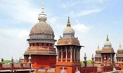 ஒவ்வொரு போலீஸ் விசாரணைகளையும் மனித உரிமை மீறல்களாக கருத முடியாது - சென்னை ஐகோர்ட்டு கருத்து